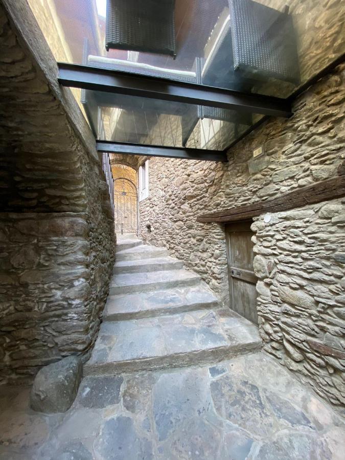 Independent Stone House with Lake View Musso Buitenkant foto