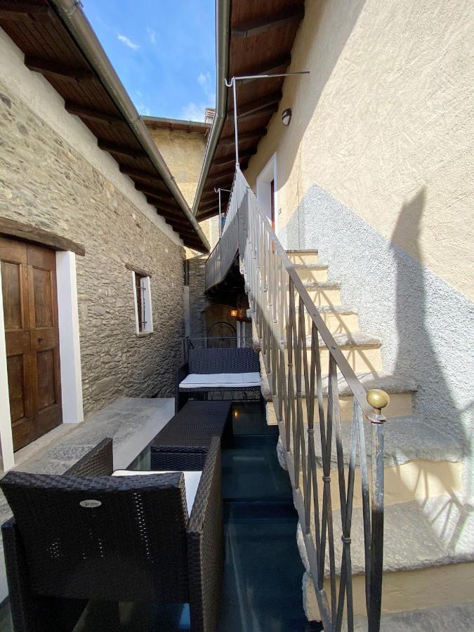 Independent Stone House with Lake View Musso Buitenkant foto