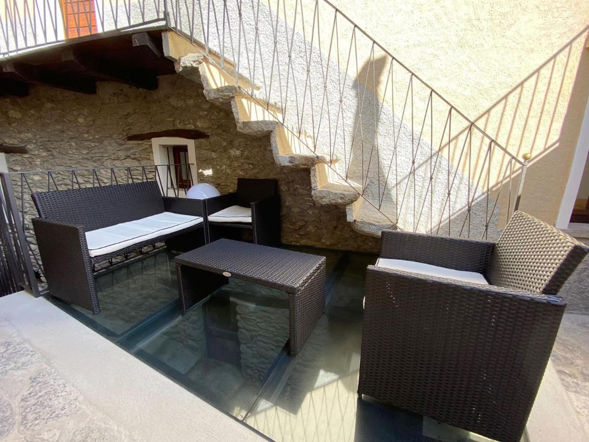 Independent Stone House with Lake View Musso Buitenkant foto