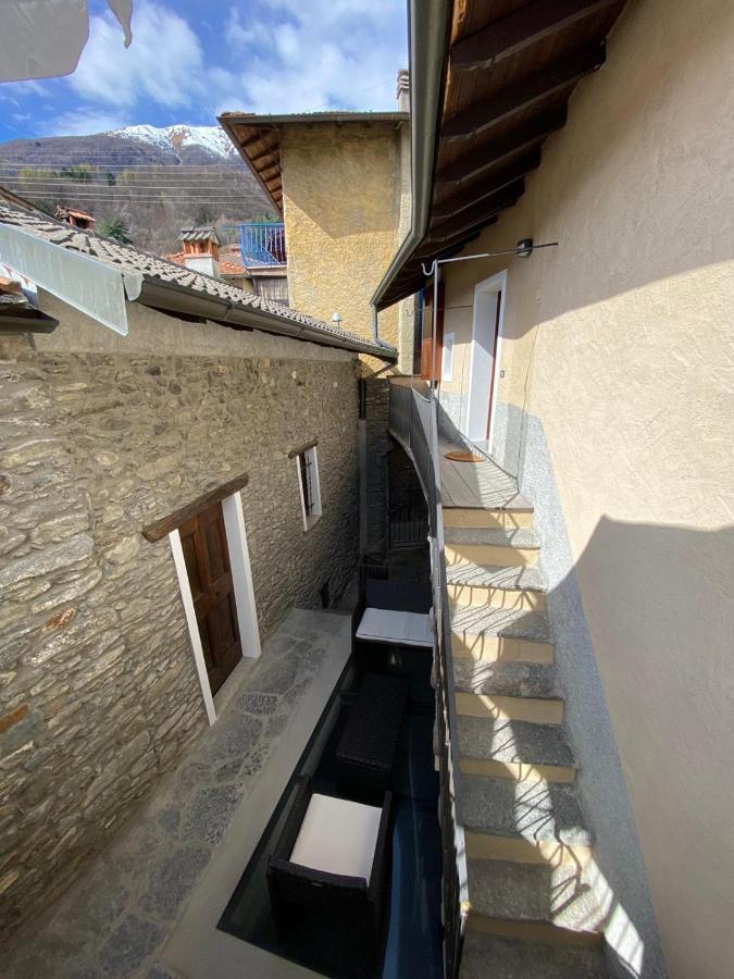 Independent Stone House with Lake View Musso Buitenkant foto