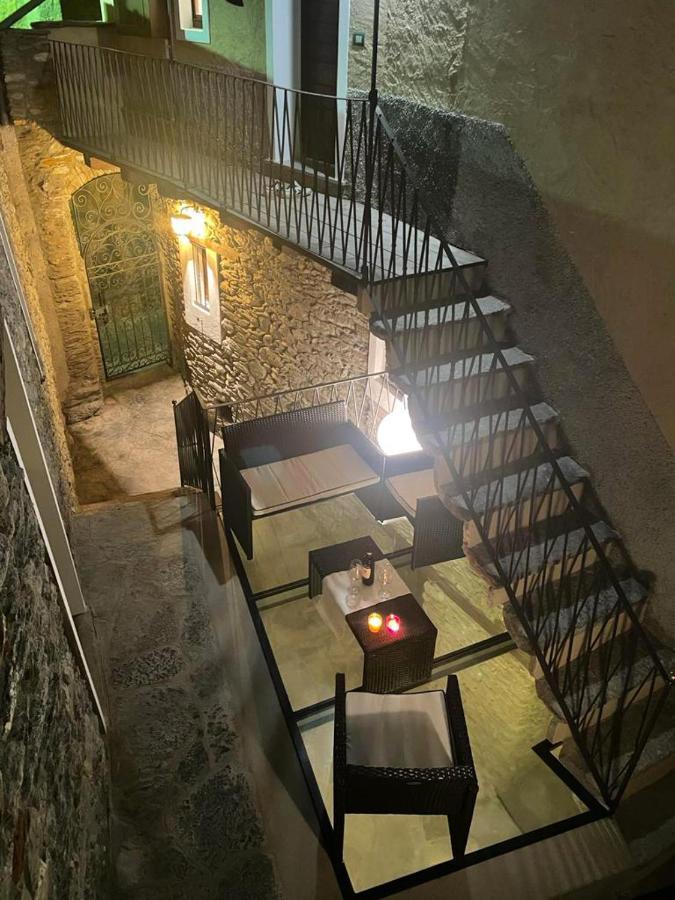 Independent Stone House with Lake View Musso Buitenkant foto